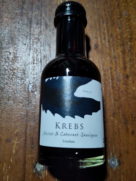 File:20221206KrebsMerlot&CabernetSauvignonPfalzFront1.jpg