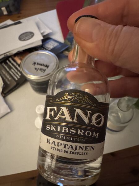 File:20260613FanoSkibsromKaptajnenTasting.jpg
