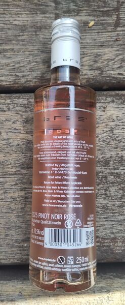 File:20260828PinotNoirRosé2025BreeBack1.jpg