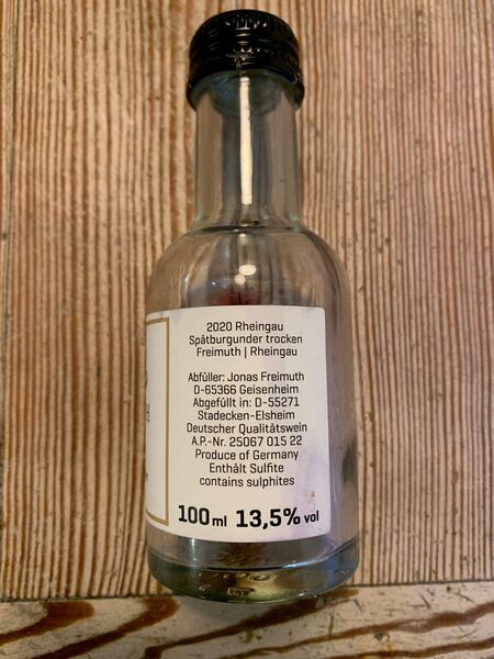 File:20230105SpaetburgunderBottleBack1.jpeg
