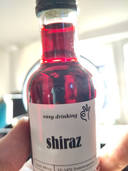 File:20241204EasyShiraz2023easydrinkingBacklit1.jpg