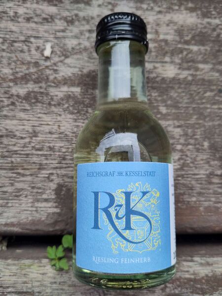 File:20251218Rieslingfeinherb2024ReichsgrafVonKesselstattFront-2048.jpg