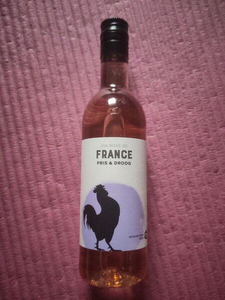 File:20240419RoséNoVintageFrisAndDroogFront.jpg