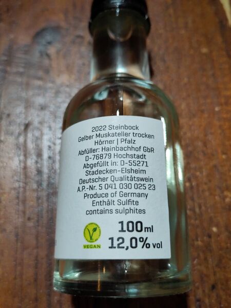 File:20231221GelberMuskateller2022HörnerBack.jpg