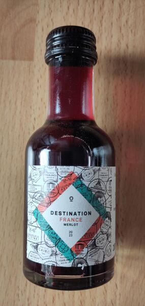 File:20241220DestinationFranceMerlot2023DestinationWineFront.jpg