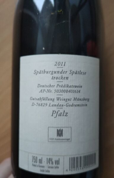 File:20241230SpätburgunderSpätleseTrocken2011MünzbergBack.jpg
