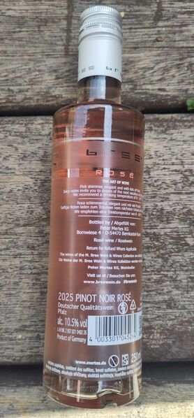 File:20260828PinotNoirRosé2025BreeBack2.jpg