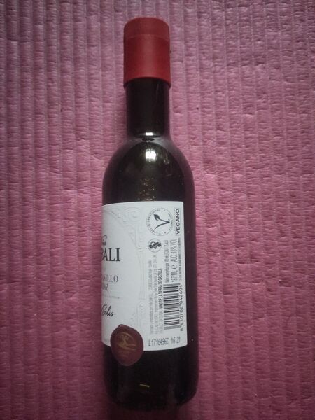 File:20240419TempranilloShiraz2022ViñaAlbaliSide.jpg