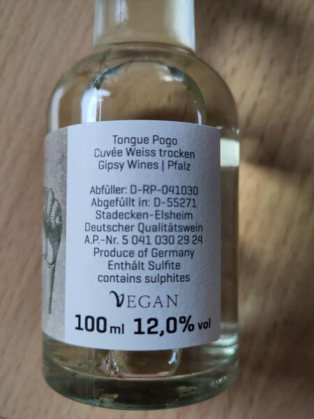 File:20241210TonguePogoNoVintageGipsyWinesBack.jpg
