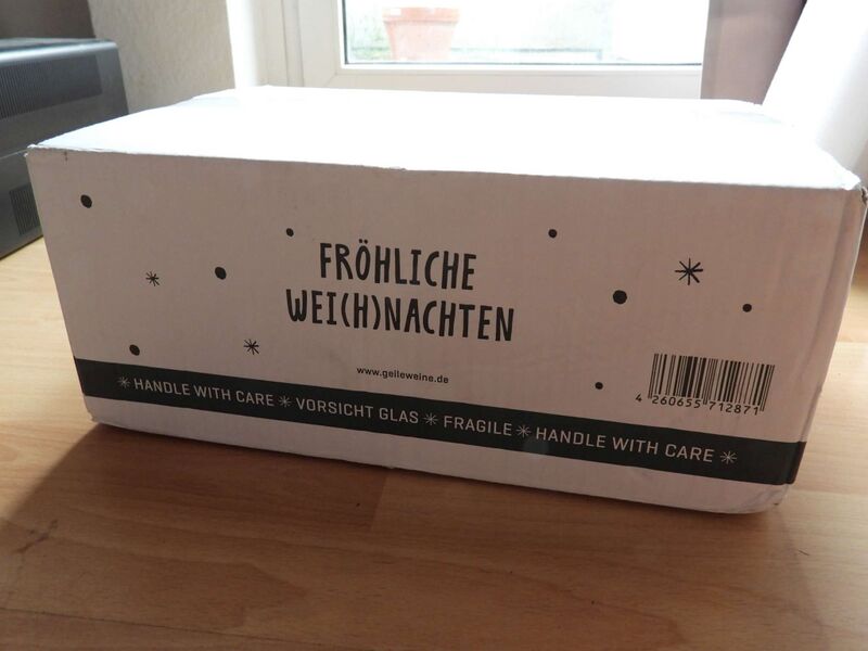 File:GeileWeine2025BoxOpening4-2048.jpg