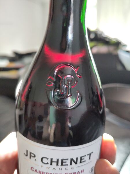File:20260613Cabernet-Syrah2024JPChenetBacklit.jpg