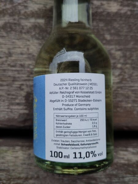 File:20251218Rieslingfeinherb2024ReichsgrafVonKesselstattBack.jpg