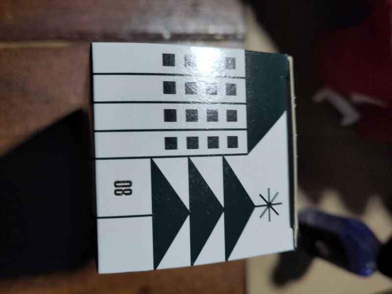 File:20221208VertruenRieslingBoxTop.jpg