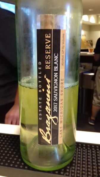 File:StJulianSauvignonBlanc2017Front.jpg