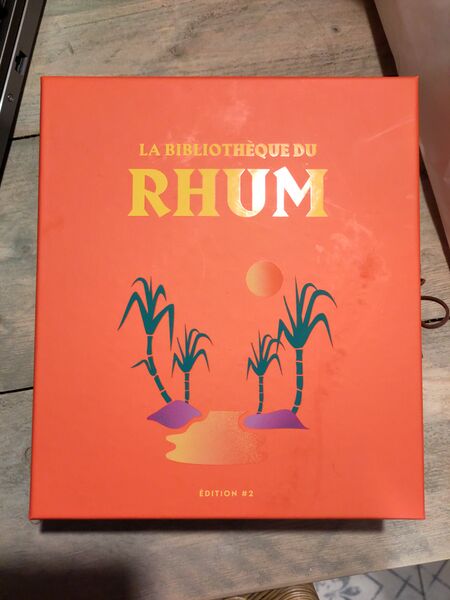 File:20241014LaBibliothèqueDuRhum2Front.jpg