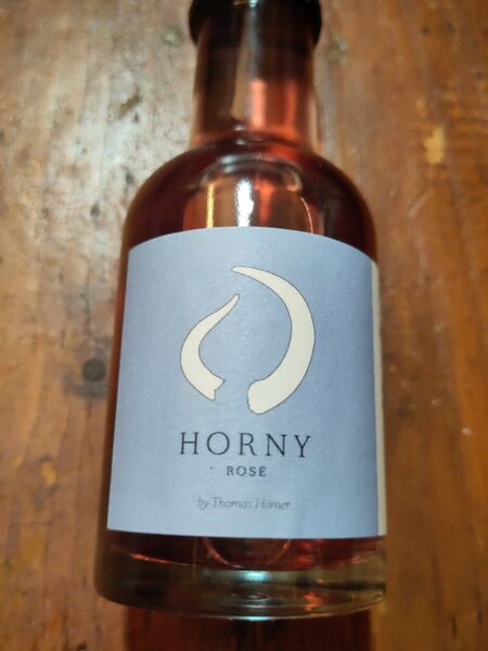 File:20231207HornyRosé2022HörnerFront.jpg