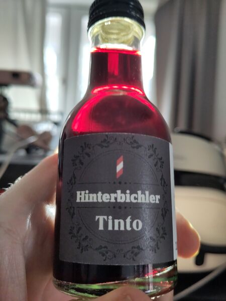 File:20251217Tinto2020HinterbichlerBacklit.jpg