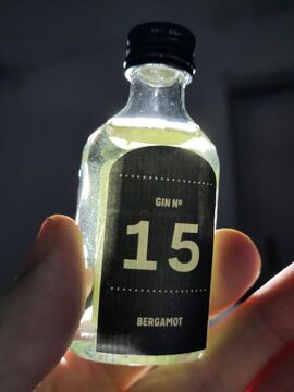 Quarantini Bergamot Gin Front with backlight