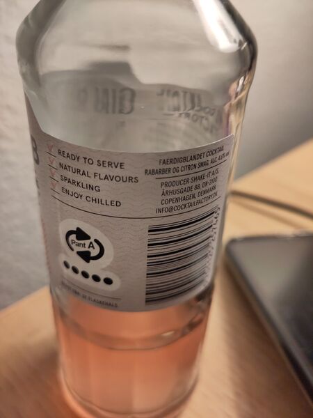 File:CocktailFactoryGinRhubarbRight.jpg