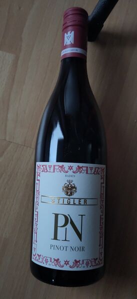 File:20241230PinotNoir2018StiglerFront.jpg