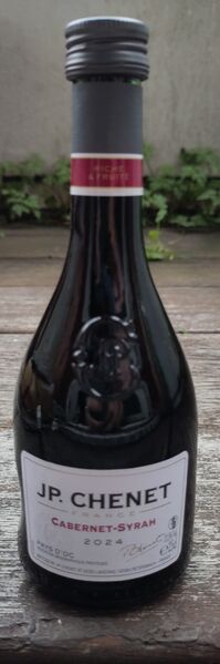 File:20260613Cabernet-Syrah2024JPChenetFront.jpg