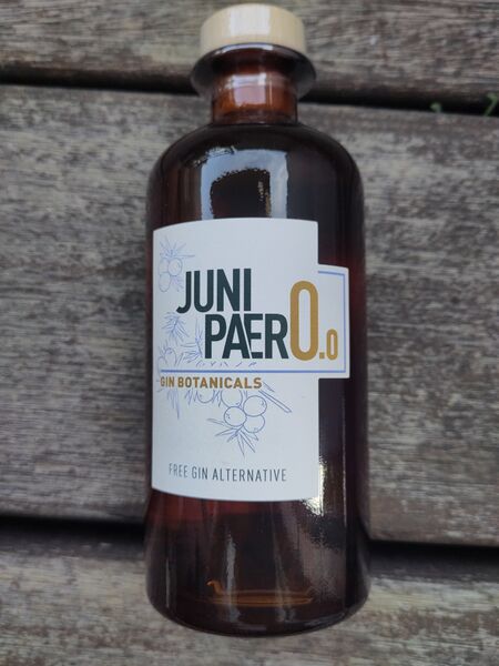 File:20260622JunipaeroSasseFeinbrennereiFront.jpg
