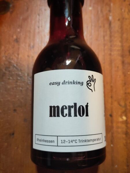File:20231215MerlotNoVintageeasydrinkingFront.jpg