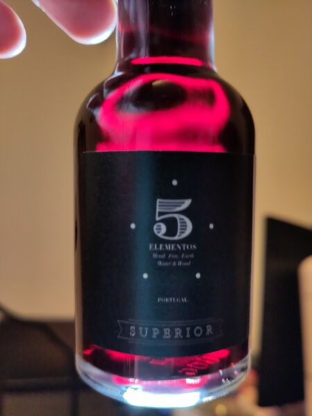 File:20221209 5ElementosPortugalSuperiorFront2.jpg