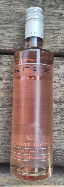 File:20260828PinotNoirRosé2025BreeFront.jpg