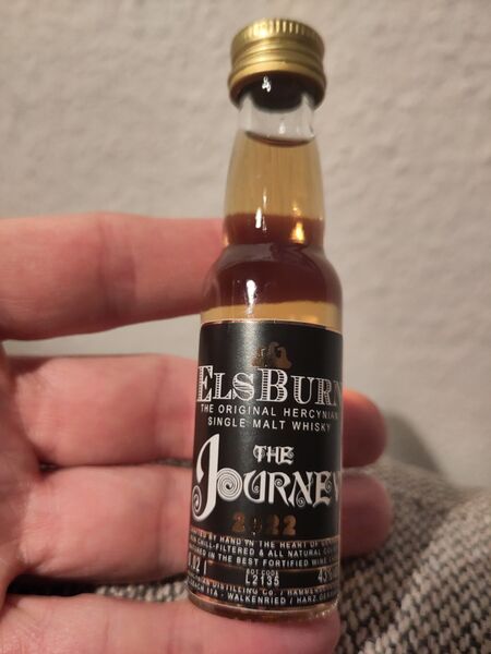 File:20231225ElsburnTheJourneyWhisky2022HercynianDistillingFront.jpg