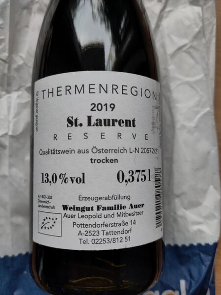 File:20240929StLaurentReserve2019WeingutFamilieAuerBack.jpg
