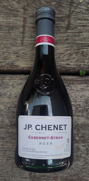File:20260828CabernetSyrah2025JpChenetFront.jpg